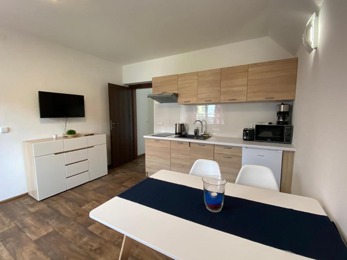 Apartmany Klarka Рокитнице над Ийзероу Екстериор снимка